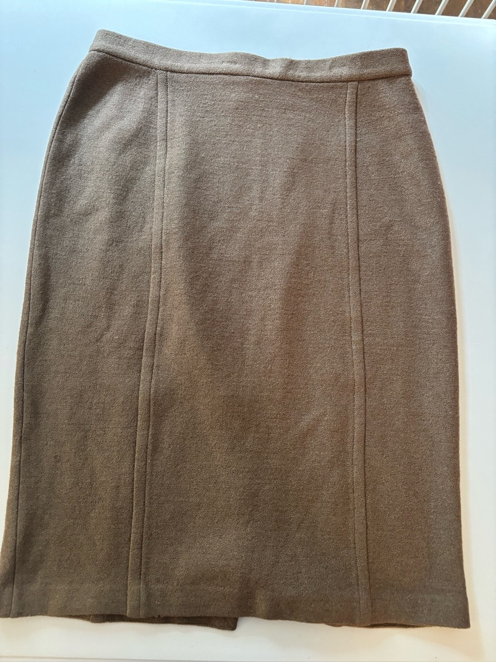 St. John Collection Taupe Knit Pencil Skirt Back Kick Pleat Size 4